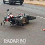 Colisão entre moto e carro é registrada na rotatória da Avenida Senador Atílio Fontana em Toledo