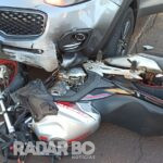 Jovem motociclista fica ferida em colisão com Kia Sportage no centro de Toledo