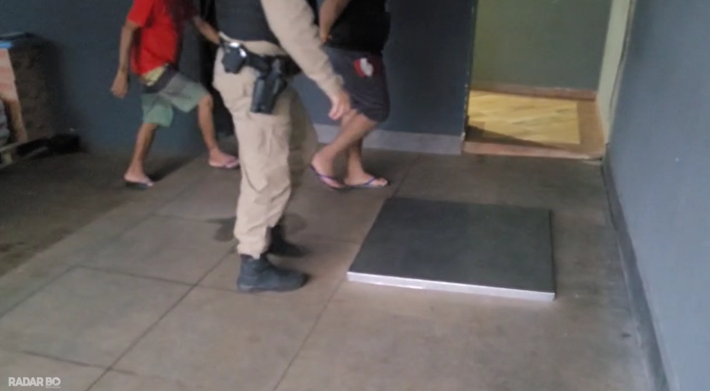 ROTAM prende dois homens em Toledo com mandados por embriaguez e furto