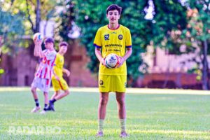 Amistosos e treinos observam talentos para o futebol toledano