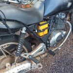 Moto com farol de LED e seta quebrada é apreendida em Toledo