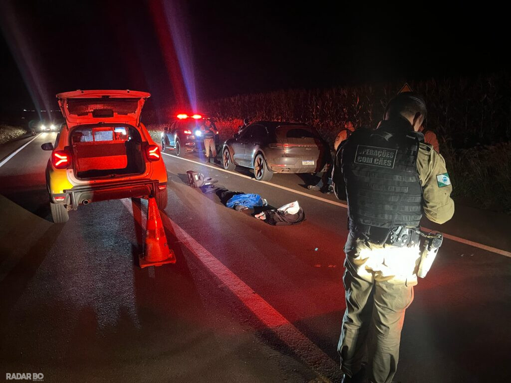 Porsche em fuga da PRF é interceptado pela PM após perseguição em Assis Chateaubriand