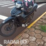 Duas mulheres ficam feridas em colisão entre motos no centro de Toledo