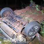 Carro com família capota na PR-317 entre Toledo e Ouro Verde do Oeste