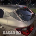 Ciclista fica ferido após bater em dois carros estacionados em avenida de Toledo