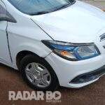 Motociclista de 21 anos sofre fratura em acidente com carro na Vila Operária