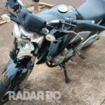 Motociclista fica ferido após colidir contra carro estacionado na saída para Ouro Verde do Oeste