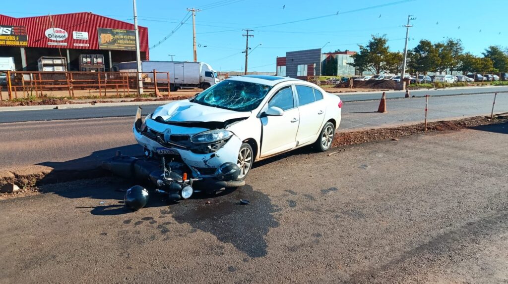 Colisão entre carro e moto deixa dois feridos na saída de Toledo para a BR-163