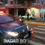 Motociclista sofre ferimentos leves após colisão no Jardim La Salle