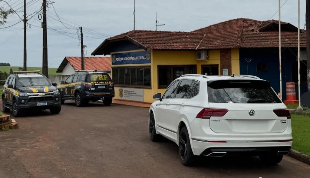 PRF recupera Tiguan furtada há cerca de um mês durante abordagem na BR-163 em Quatro Pontes