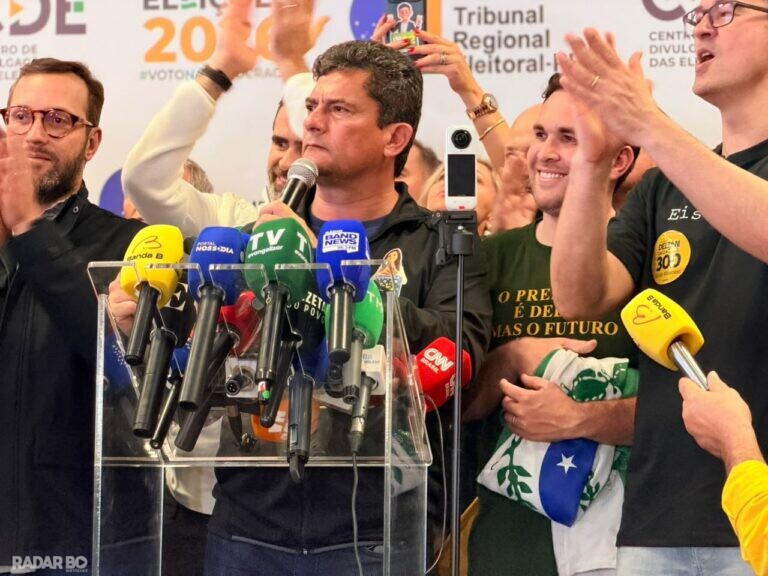 MORO É ELEITO GOVERNADOR DO PARANÁ NO PRIMEIRO TURNO COM 50,10% DOS VOTOS VÁLIDOS